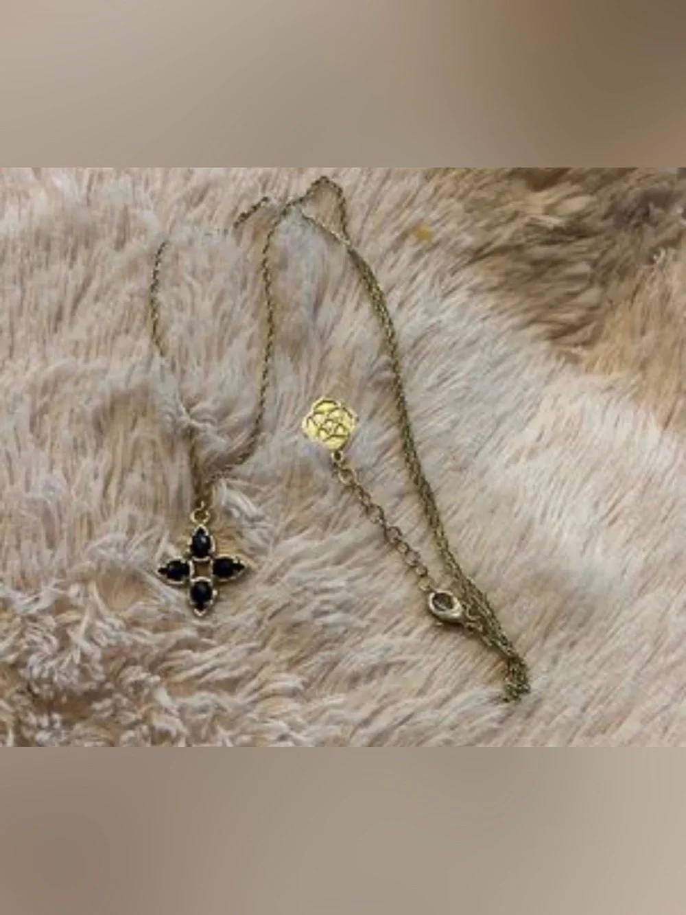 Authentic Kendra Scott Retired Tavi Cross Pendant Necklace